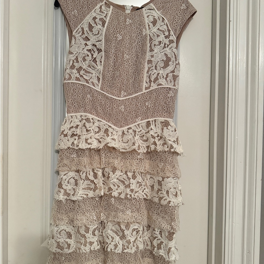 Elegant Lace Dress in Cream and Tan